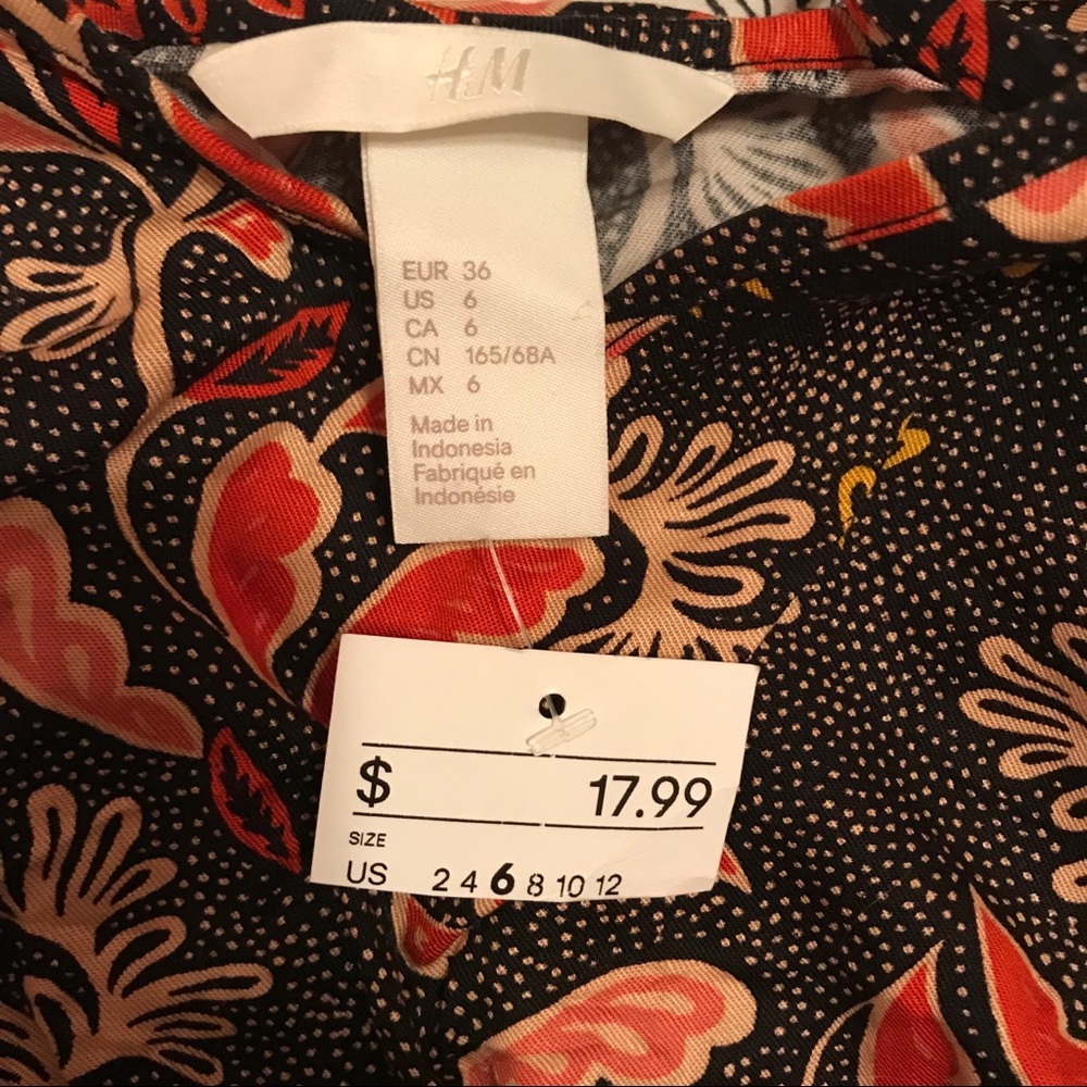H&M Floral/Leaf Pattern Romper - Picture 4 of 4